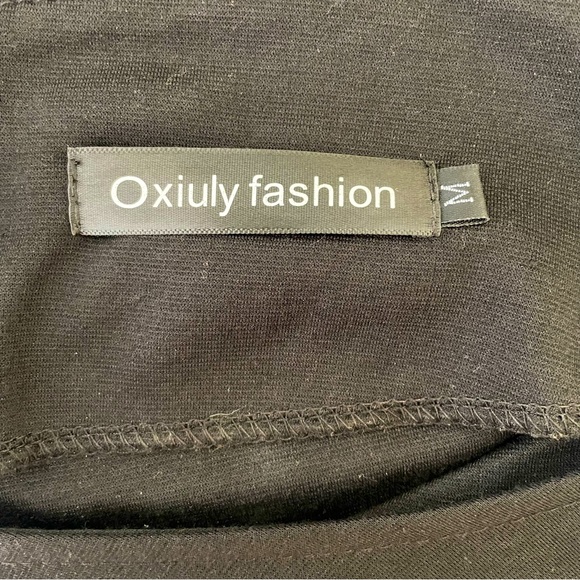 Business Casual Geometric Dress w/ Pockets - Picture 4 of 5